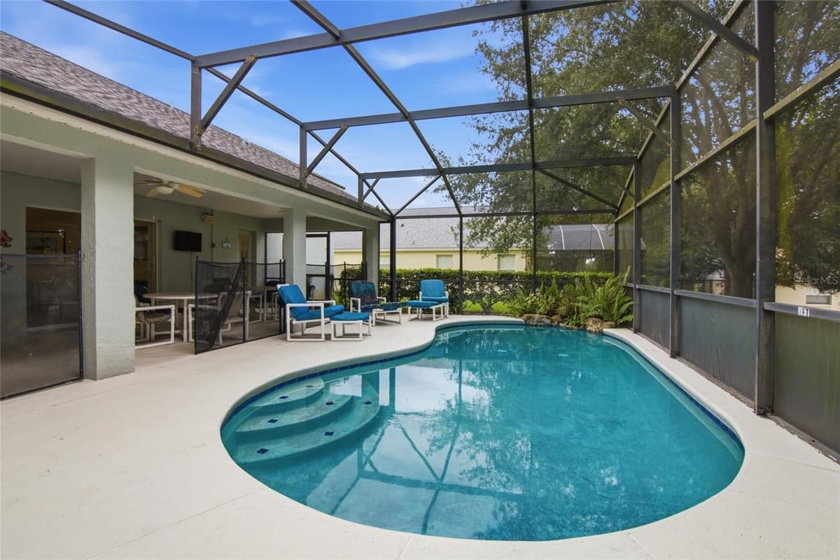 15828 HERON HILL STREET — photo 3 of 33
