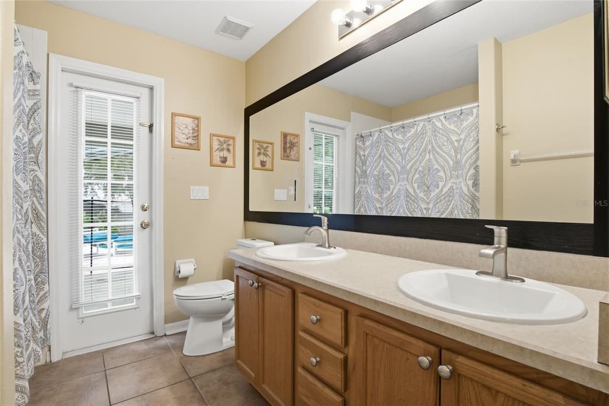 15828 HERON HILL STREET — photo 20 of 33