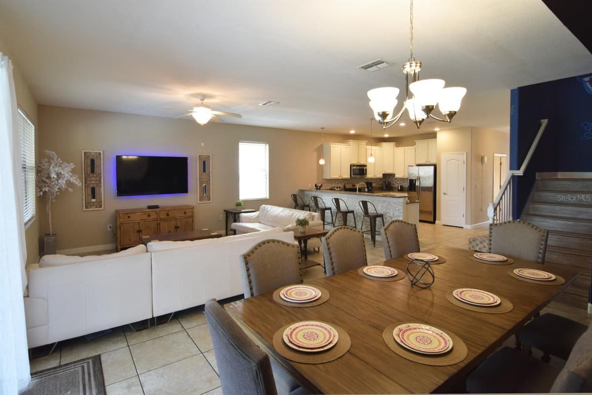 1402 MOON VALLEY DRIVE — photo 3 of 68