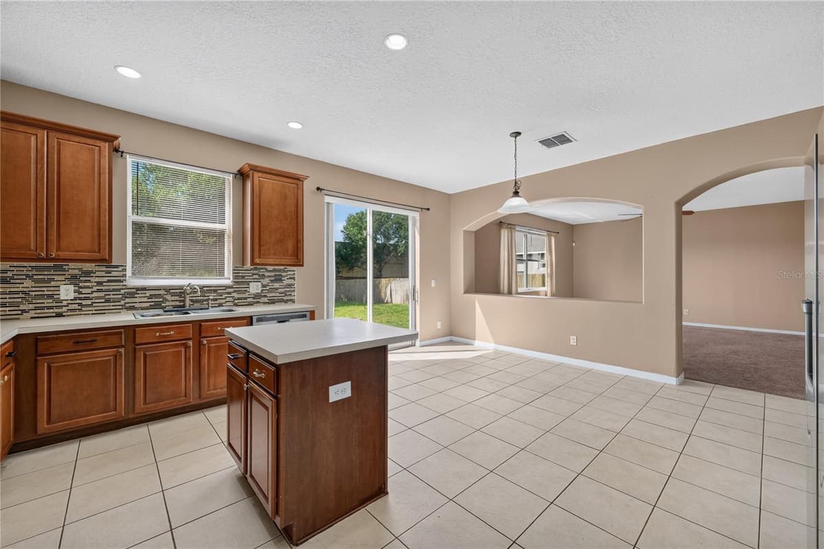 223 LARGOVISTA DR. — photo 11 of 55