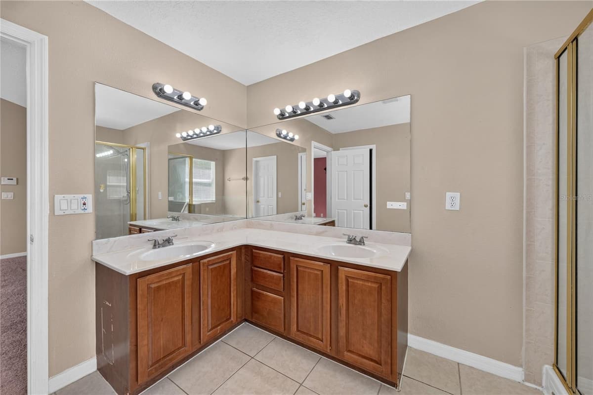 223 LARGOVISTA DR. — photo 33 of 55