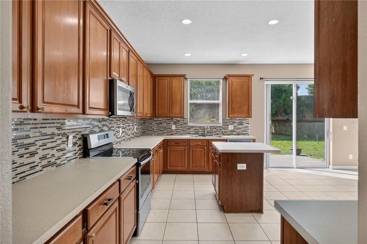 223 LARGOVISTA DR. — photo 10 of 55