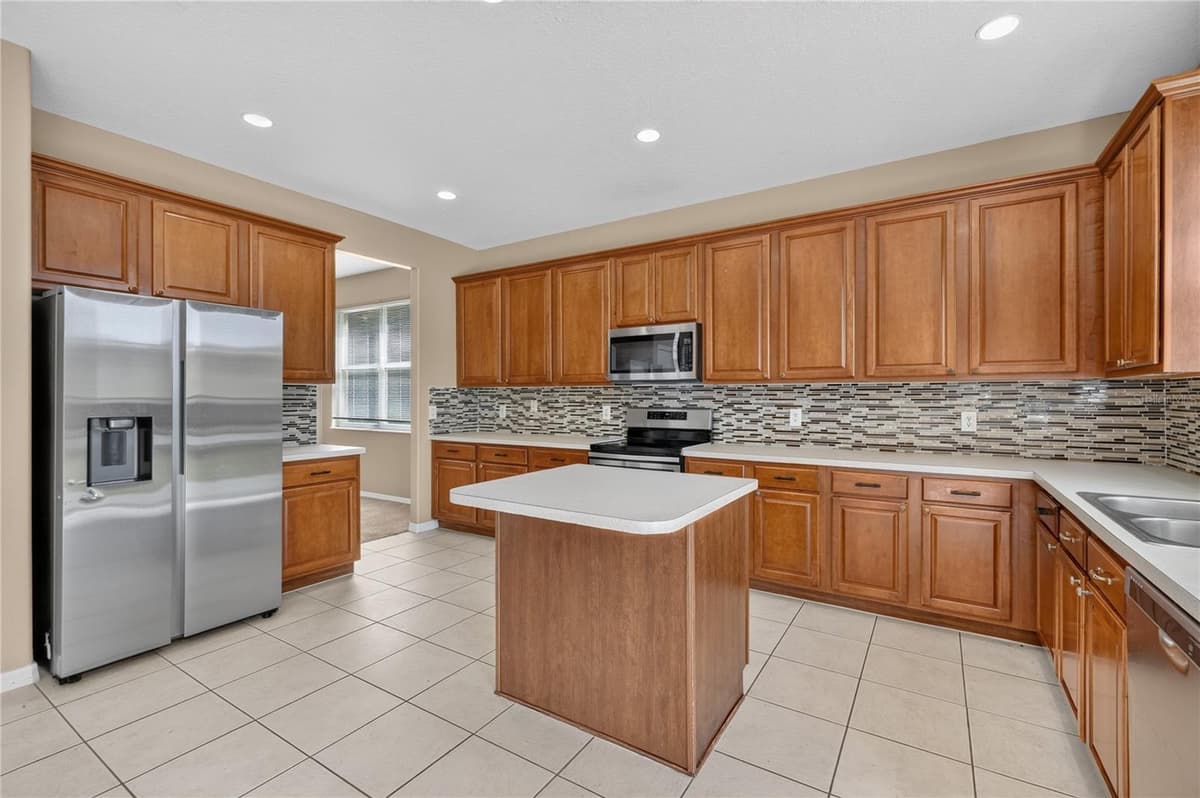 223 LARGOVISTA DR. — photo 14 of 55