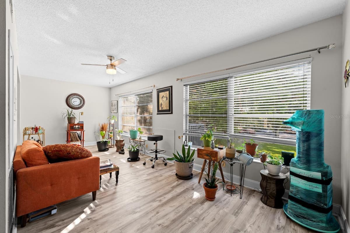 2416 WORLD PARKWAY BOULEVARD — photo 12 of 25