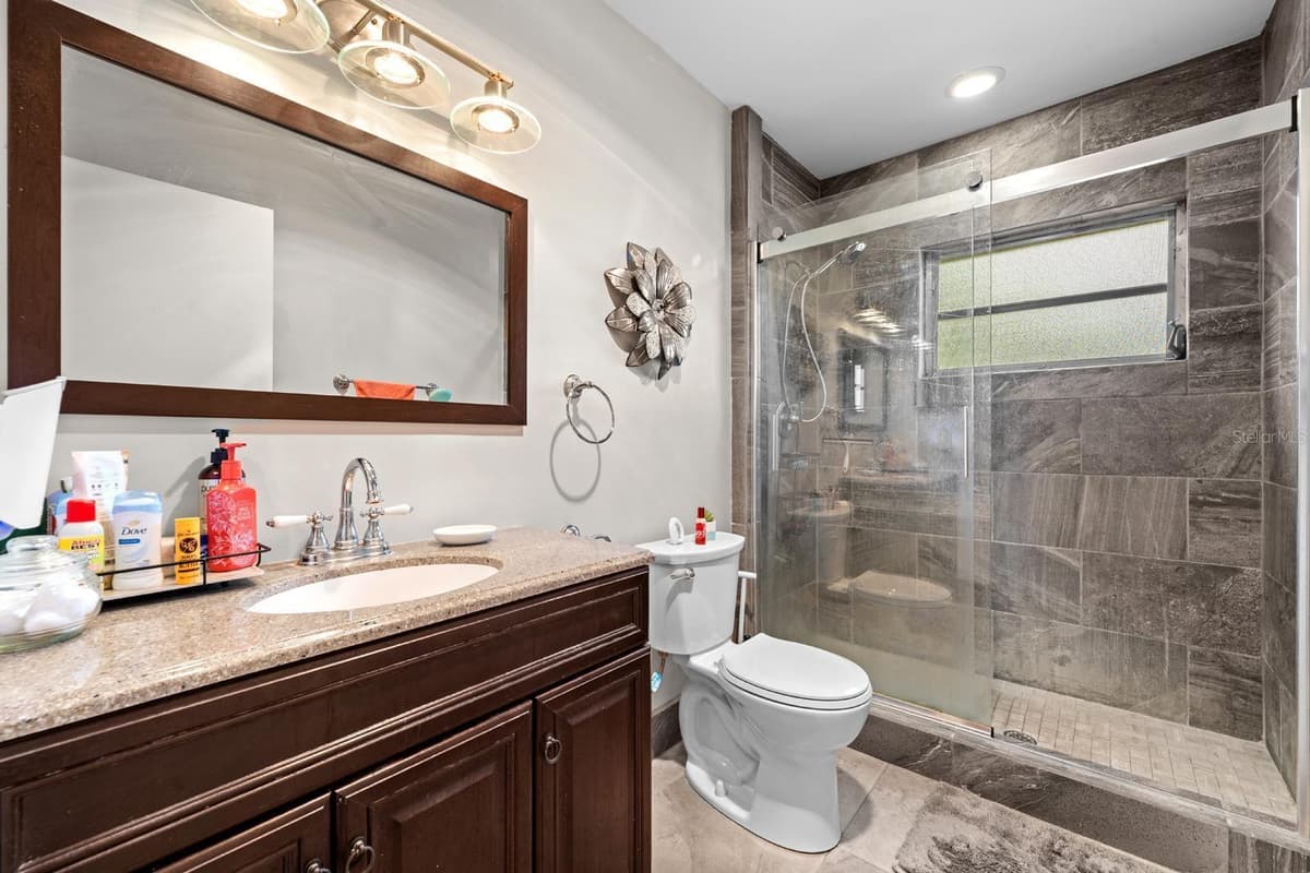 2416 WORLD PARKWAY BOULEVARD — photo 16 of 25