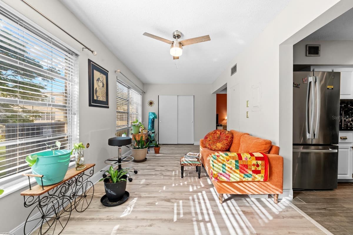 2416 WORLD PARKWAY BOULEVARD — photo 11 of 25
