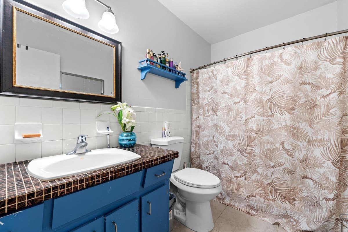 2416 WORLD PARKWAY BOULEVARD — photo 17 of 25