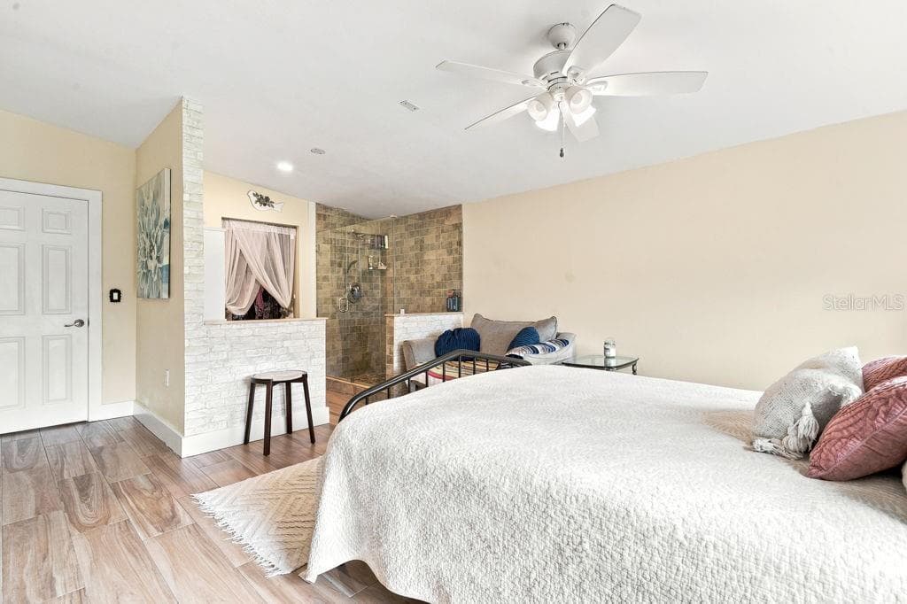 220 BRANDY COURT — photo 30 of 58