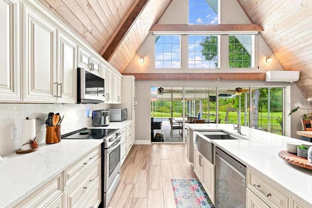 220 BRANDY COURT — photo 14 of 58