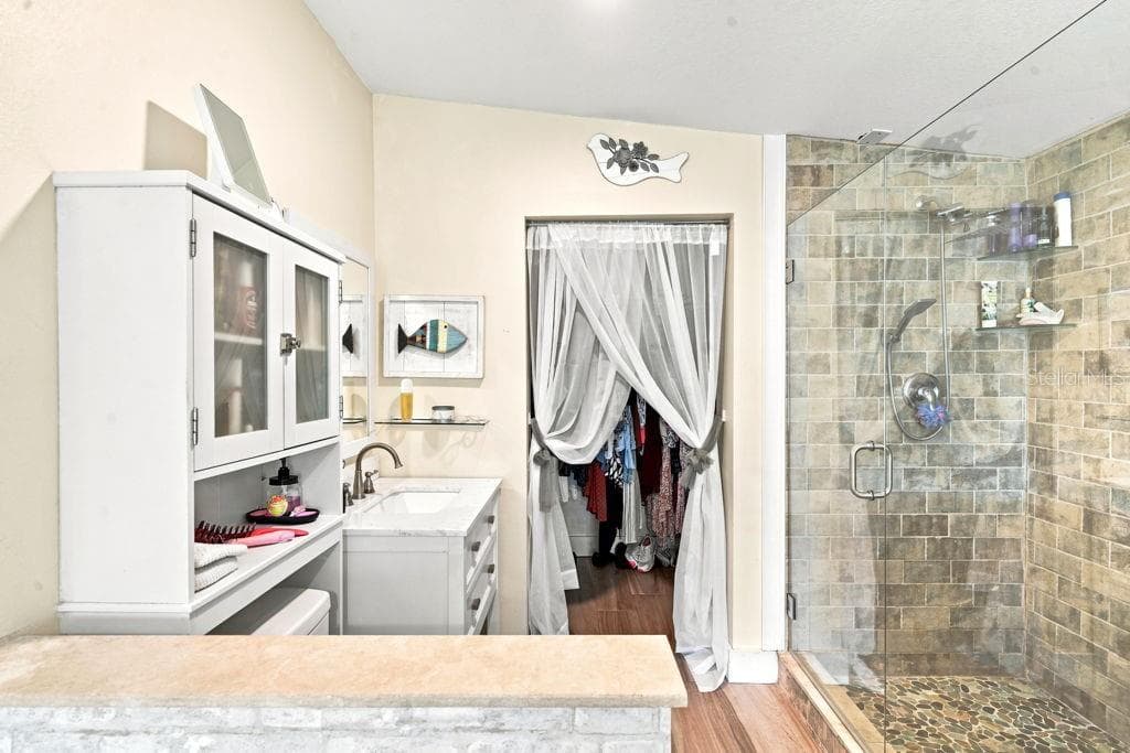 220 BRANDY COURT — photo 31 of 58