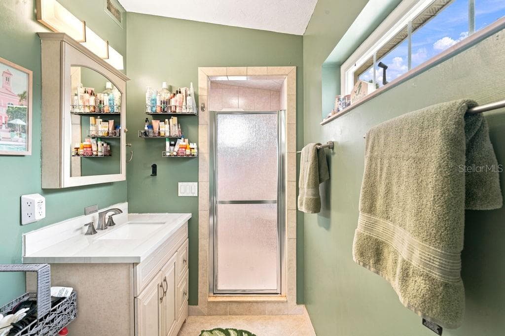 220 BRANDY COURT — photo 25 of 58