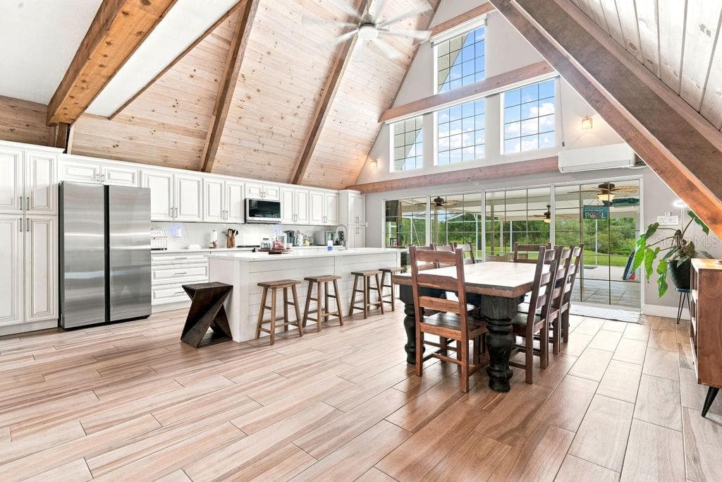 220 BRANDY COURT — photo 13 of 58