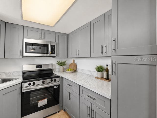 5135 GEMSTONE DRIVE — photo 6 of 26