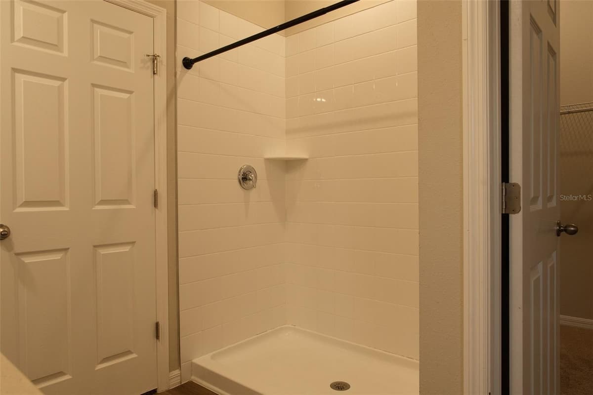 1341 DERRY AVENUE — photo 19 of 39