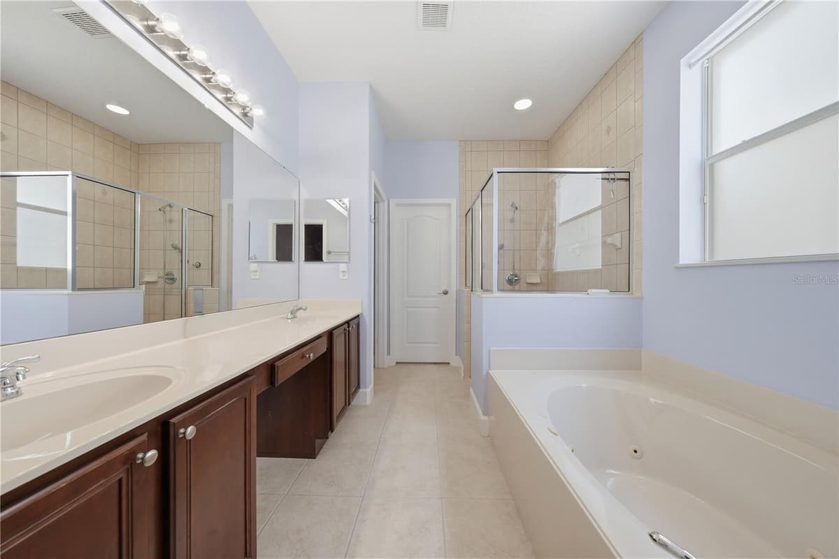 489 LUNA BELLA LANE — photo 18 of 66