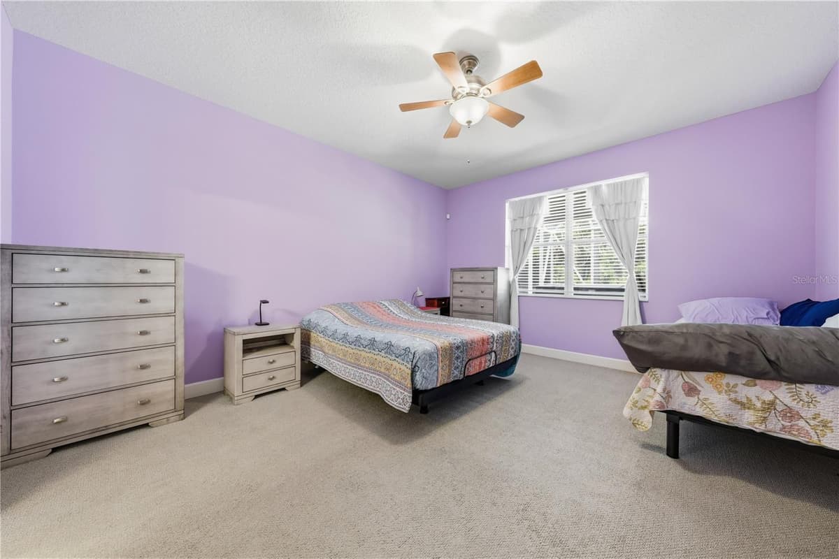 489 LUNA BELLA LANE — photo 16 of 66