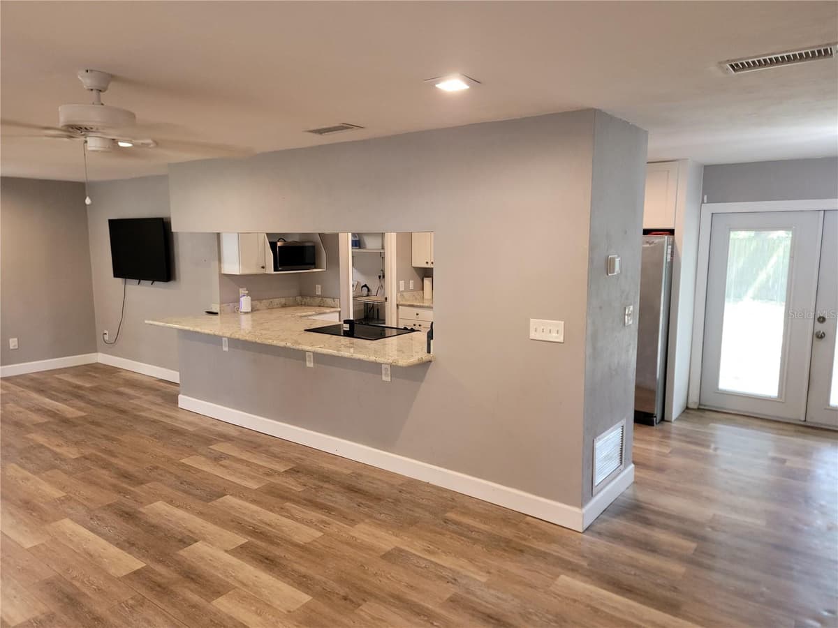 26424 1 STREET — photo 5 of 23