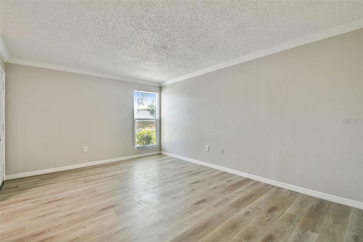726 HAVEN PLACE — photo 2 of 46