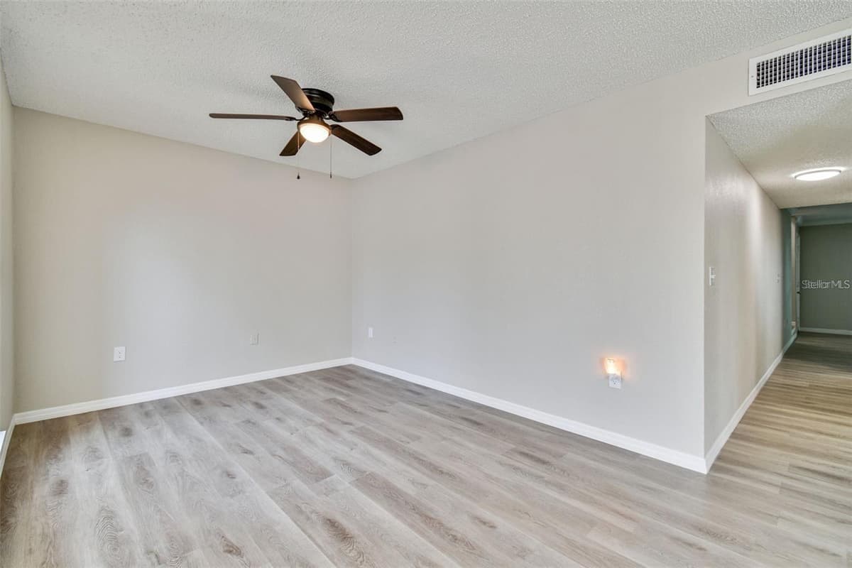 726 HAVEN PLACE — photo 14 of 46