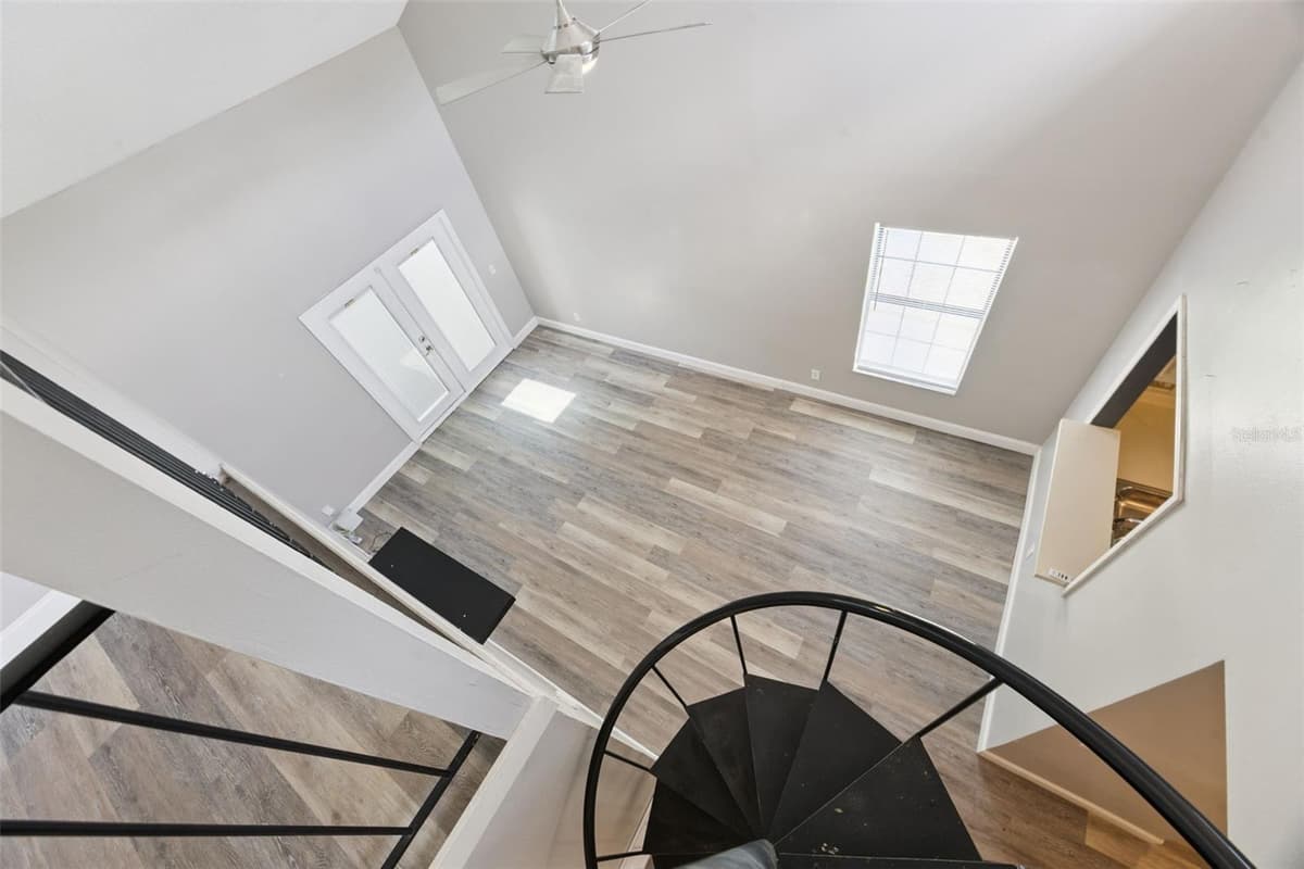 215 ARBOR CIRCLE — photo 18 of 38