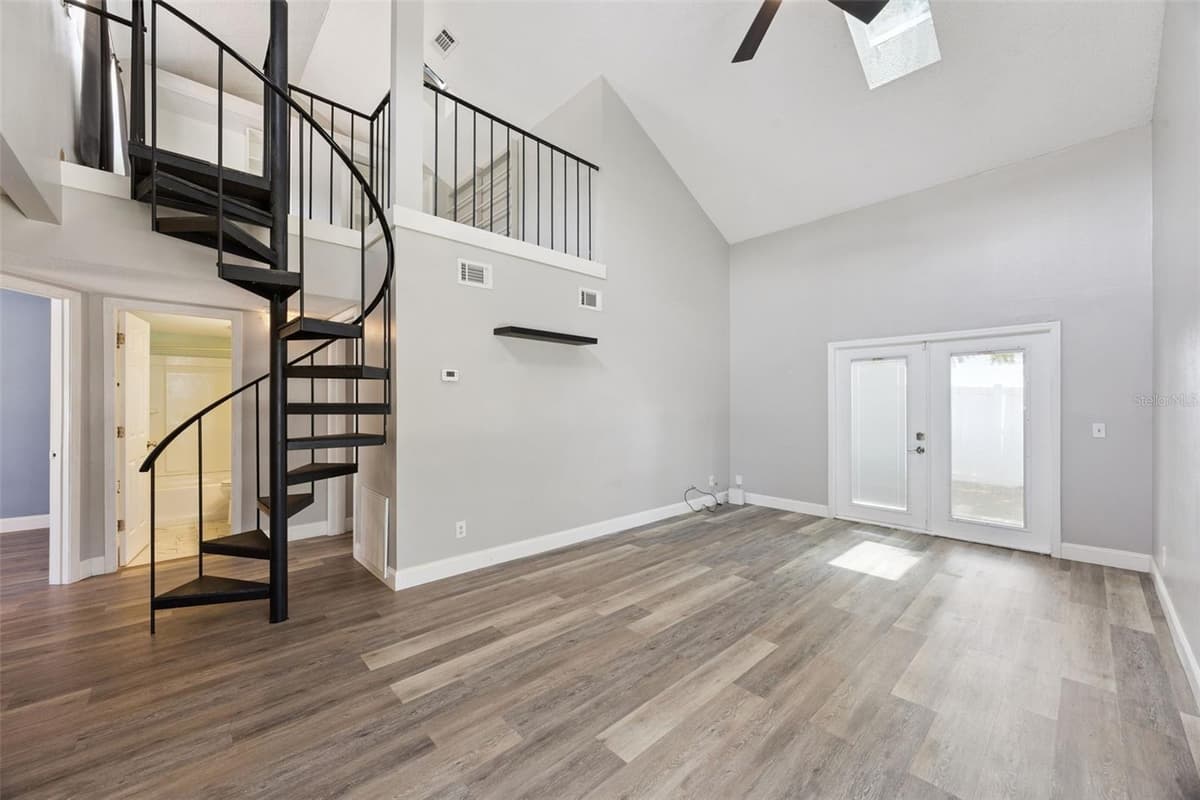 215 ARBOR CIRCLE — photo 8 of 38