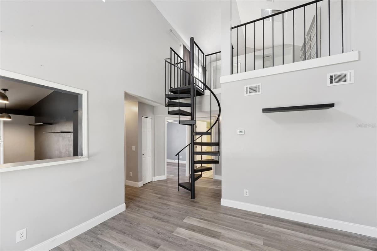 215 ARBOR CIRCLE — photo 11 of 38