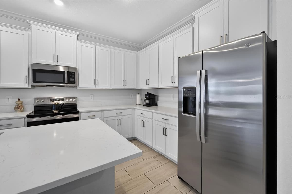 12569 LILY QUARTZ LOOP — photo 18 of 83