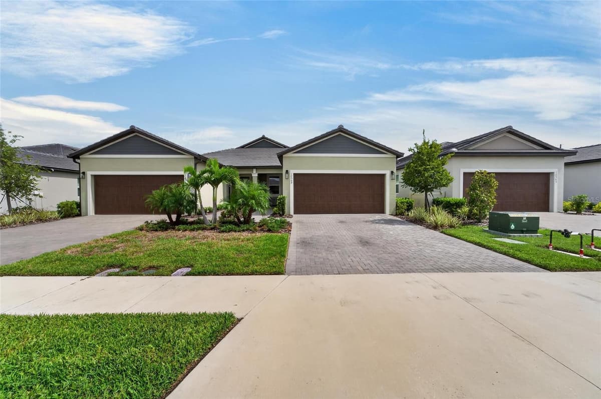 12569 LILY QUARTZ LOOP — photo 40 of 83