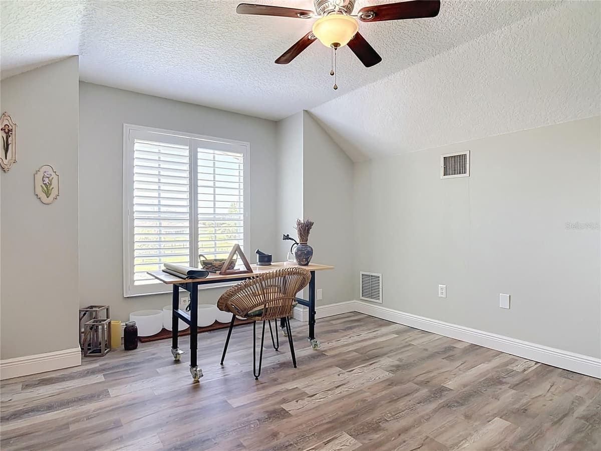3000 LOCKWOOD BOULEVARD — photo 33 of 47
