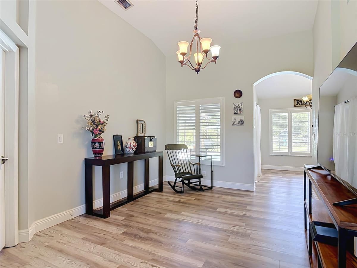 3000 LOCKWOOD BOULEVARD — photo 8 of 47