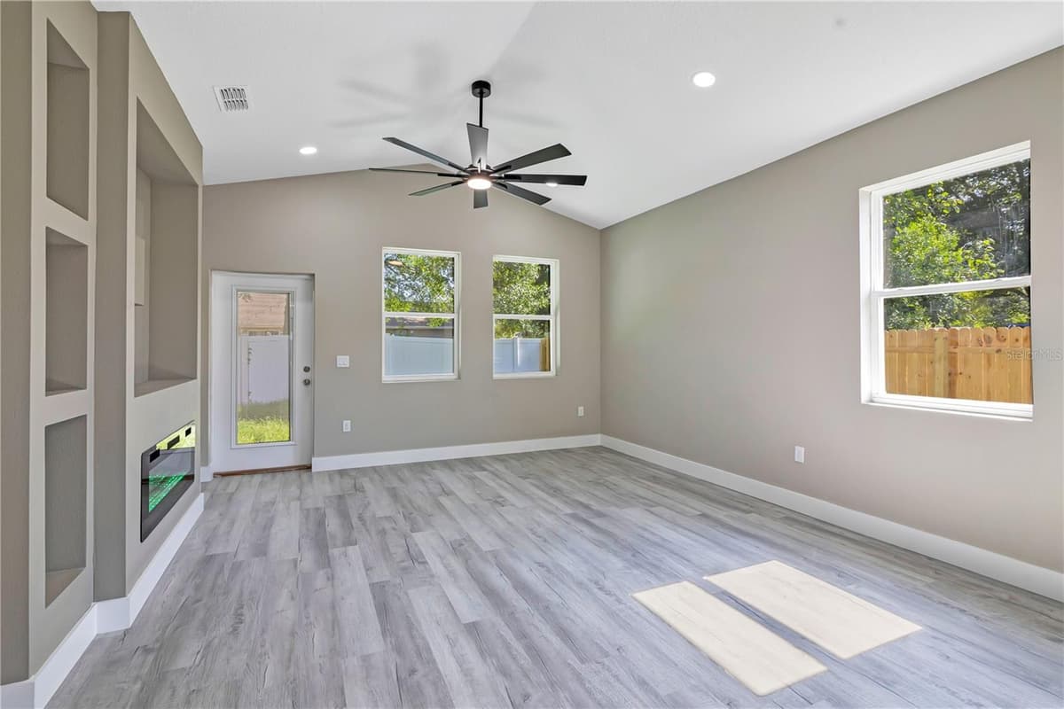 231 LAFAYETTE STREET — photo 9 of 43