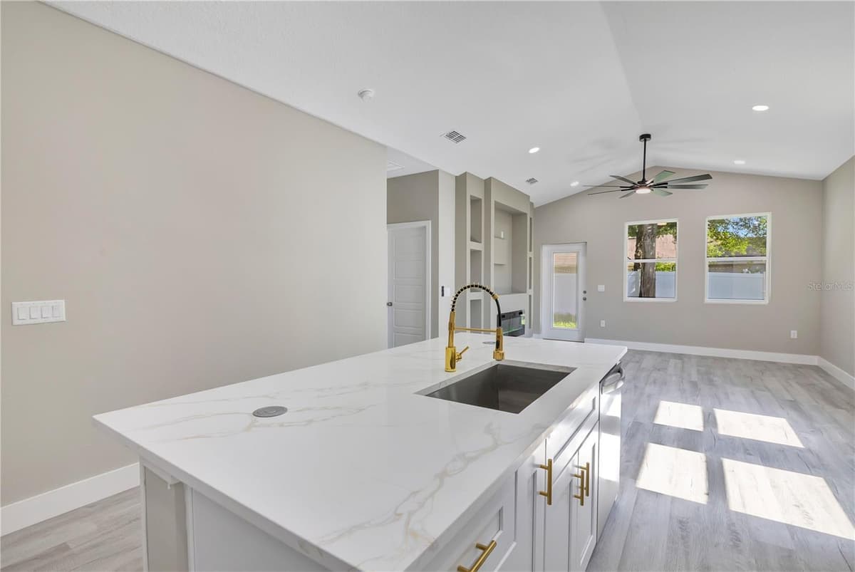 231 LAFAYETTE STREET — photo 7 of 43