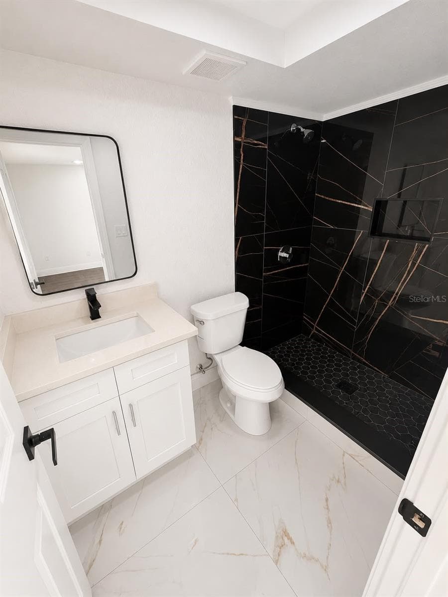 7035 PALISADE DRIVE — photo 9 of 19