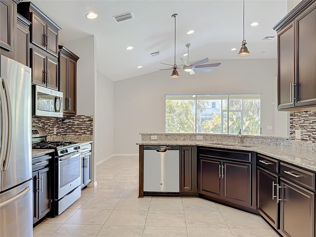 5766 MAYPOP CIR — photo 21 of 60