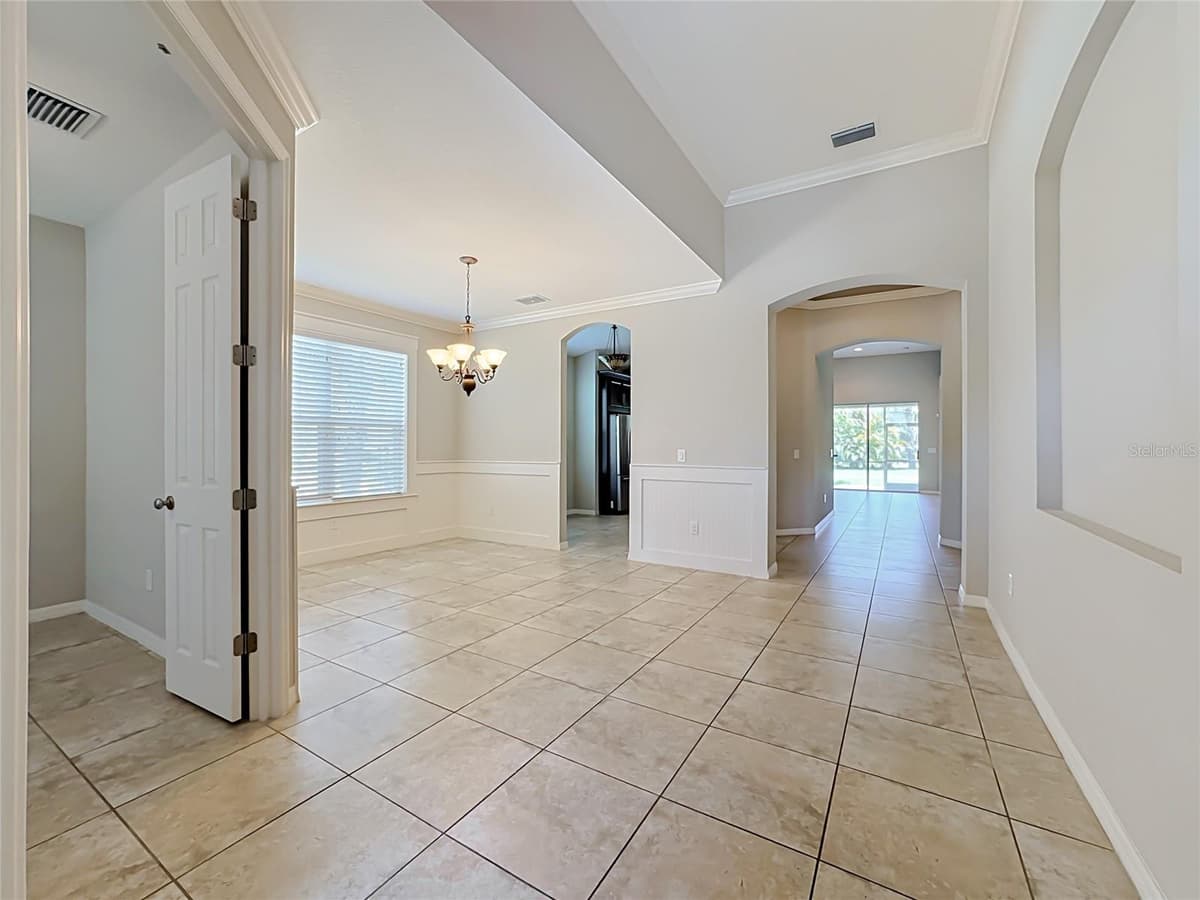 5766 MAYPOP CIR — photo 10 of 60