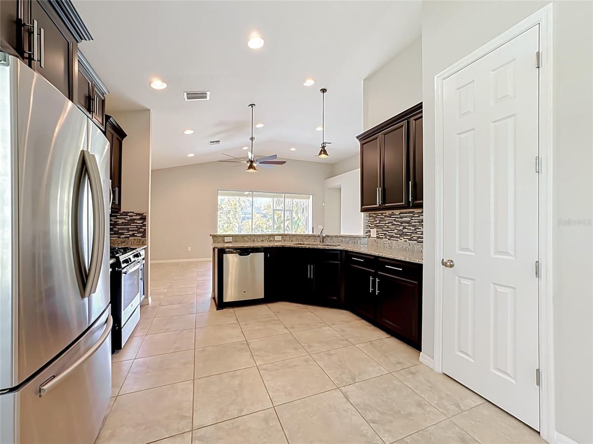 5766 MAYPOP CIR — photo 27 of 60