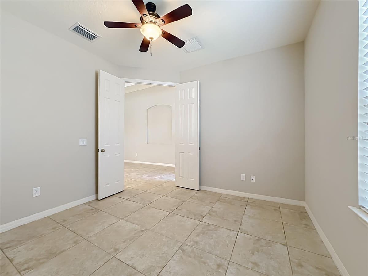 5766 MAYPOP CIR — photo 13 of 60