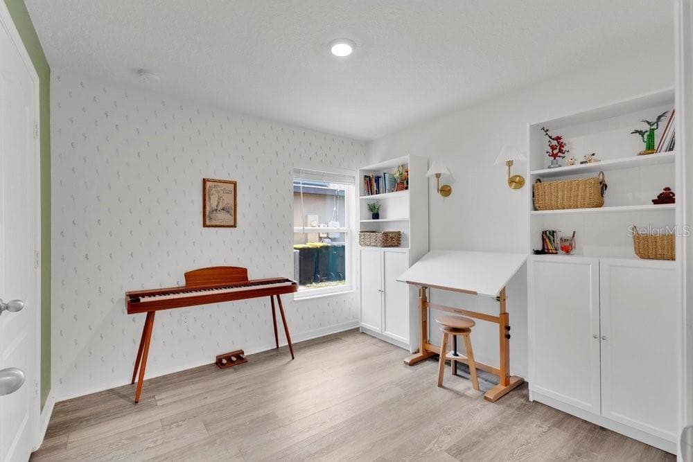 392 KENSINGTON VIEW DRIVE — photo 17 of 25