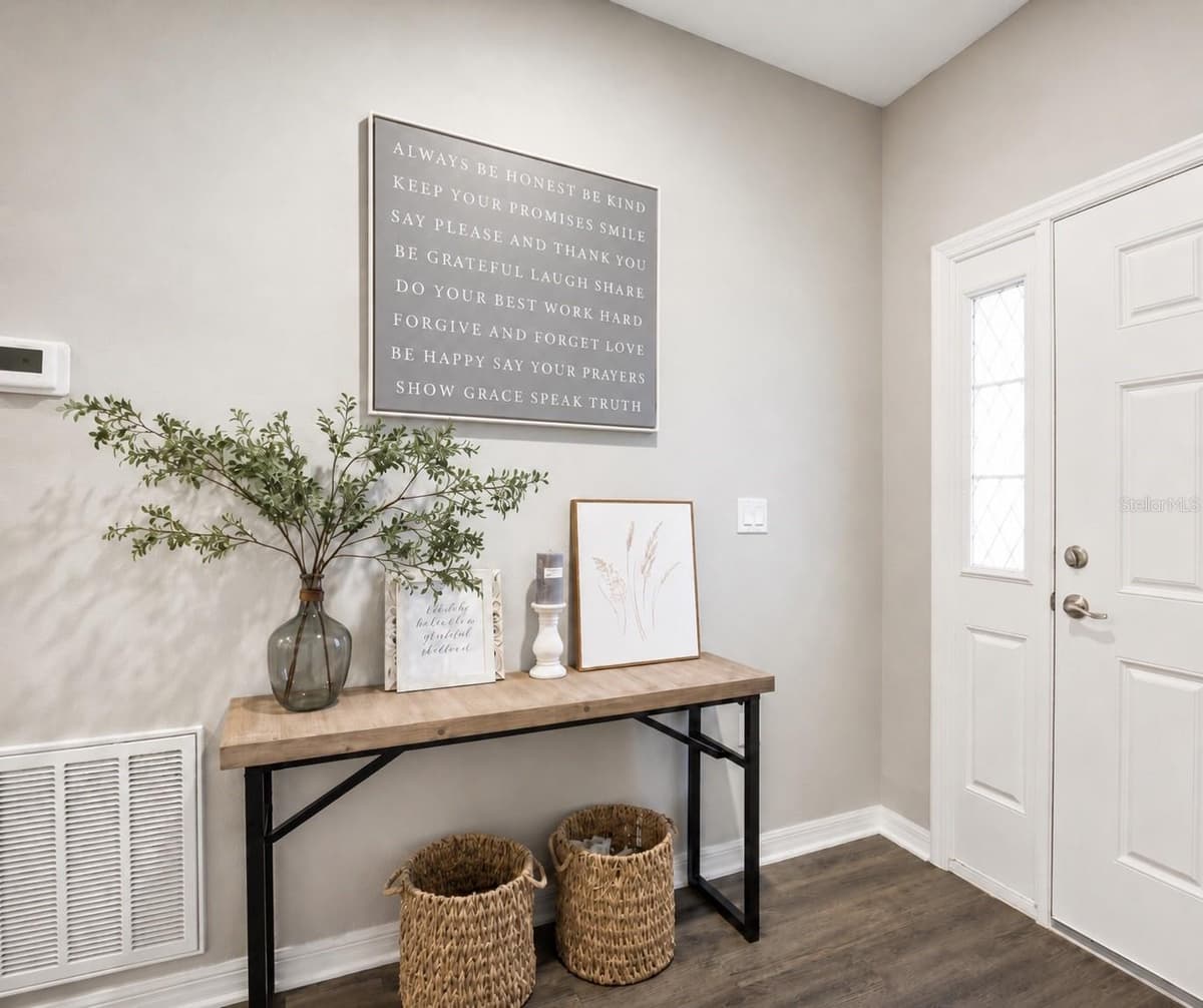 1002 PAISLEY STREET — photo 9 of 30