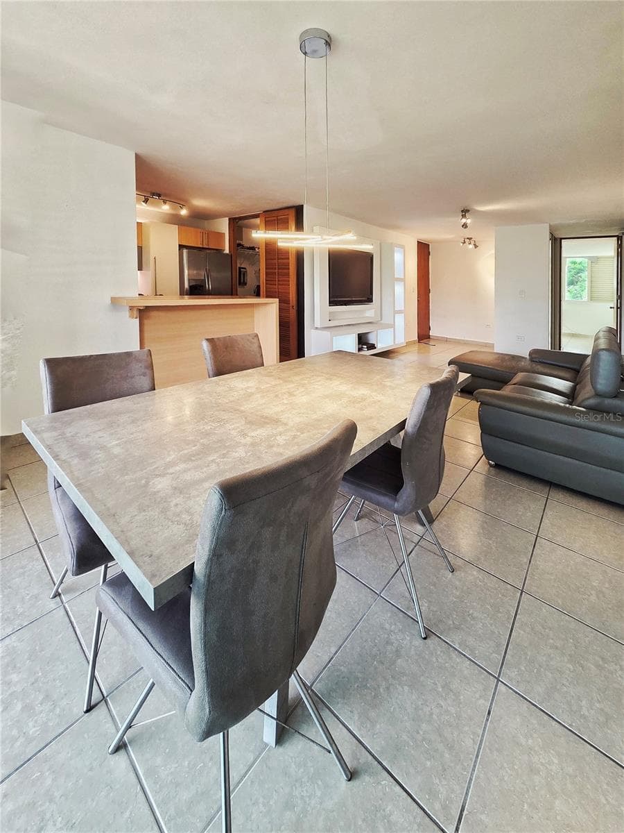 2 CONDOMINIO EL MARIA — photo 2 of 17