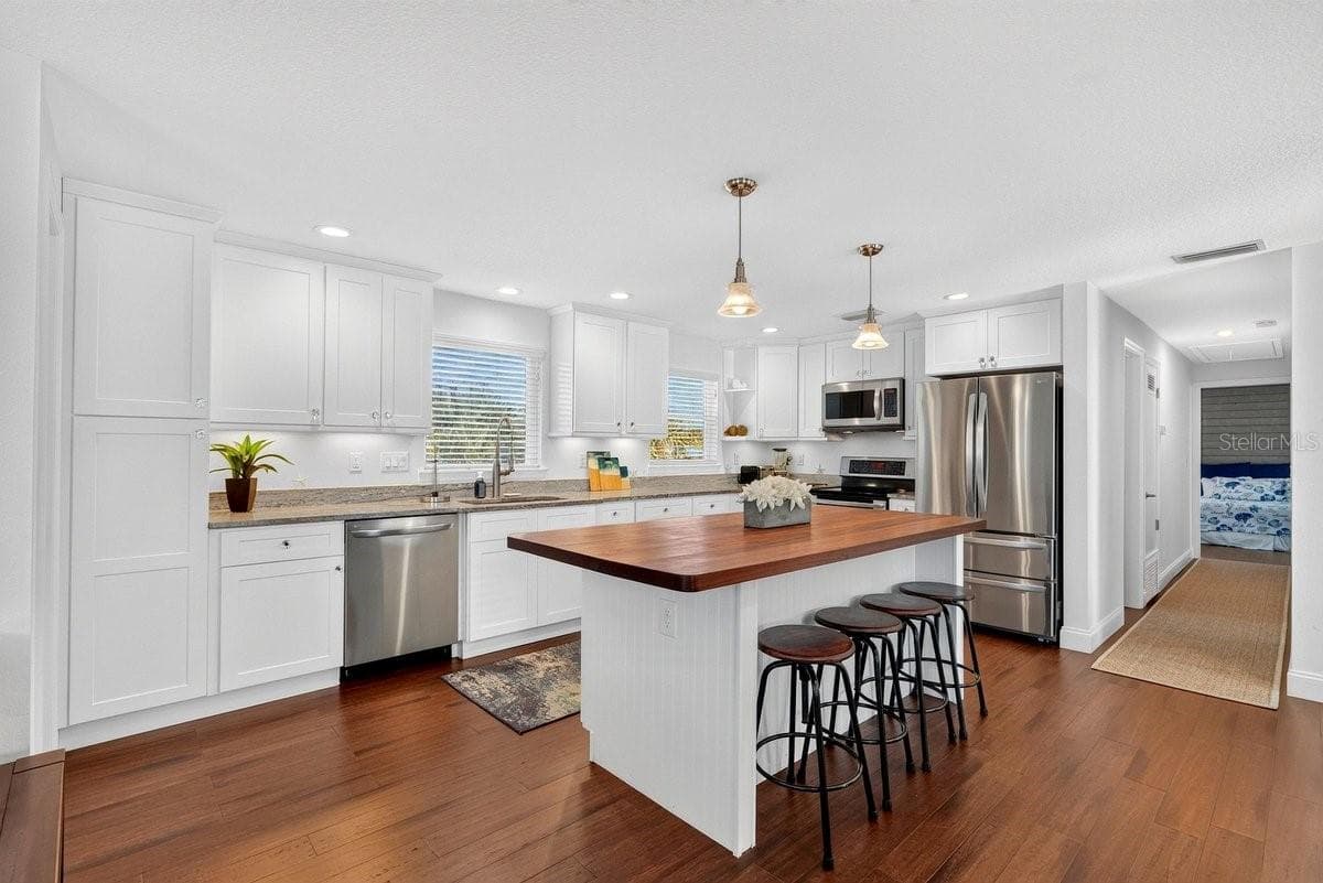 4717 ATLANTIC AVENUE — photo 20 of 61