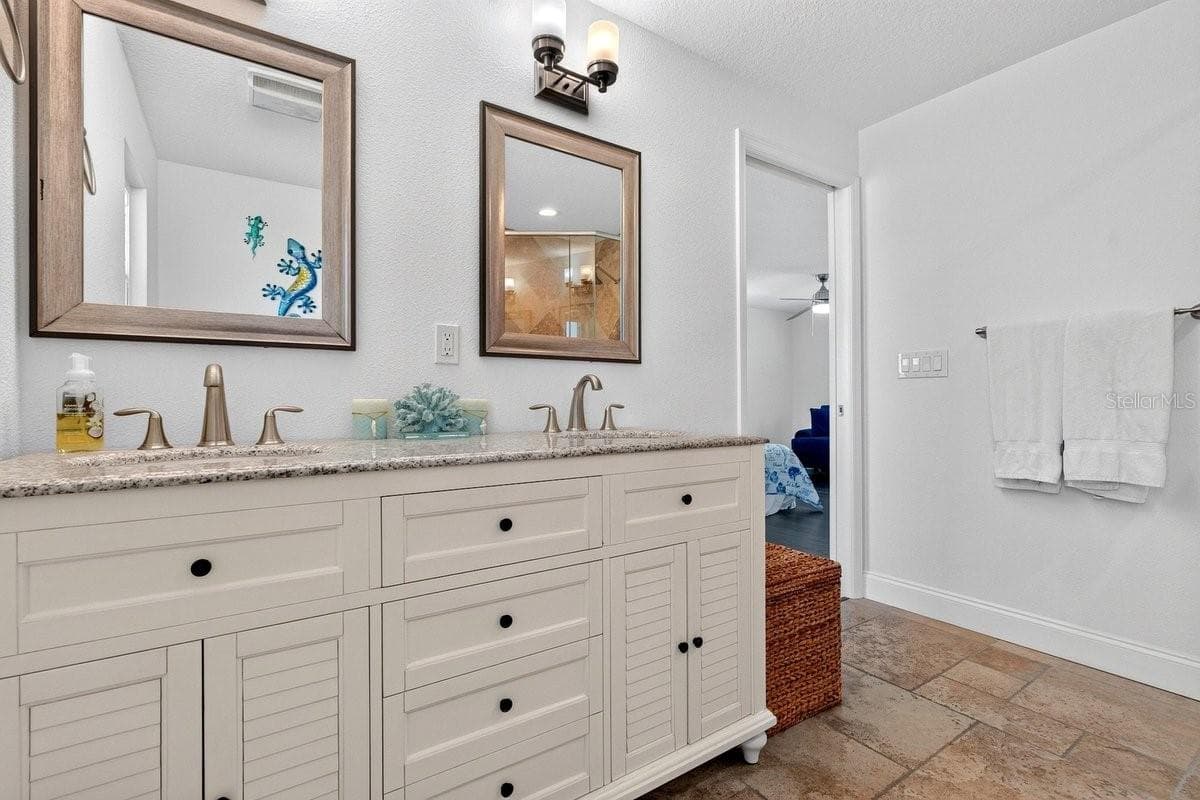 4717 ATLANTIC AVENUE — photo 30 of 61