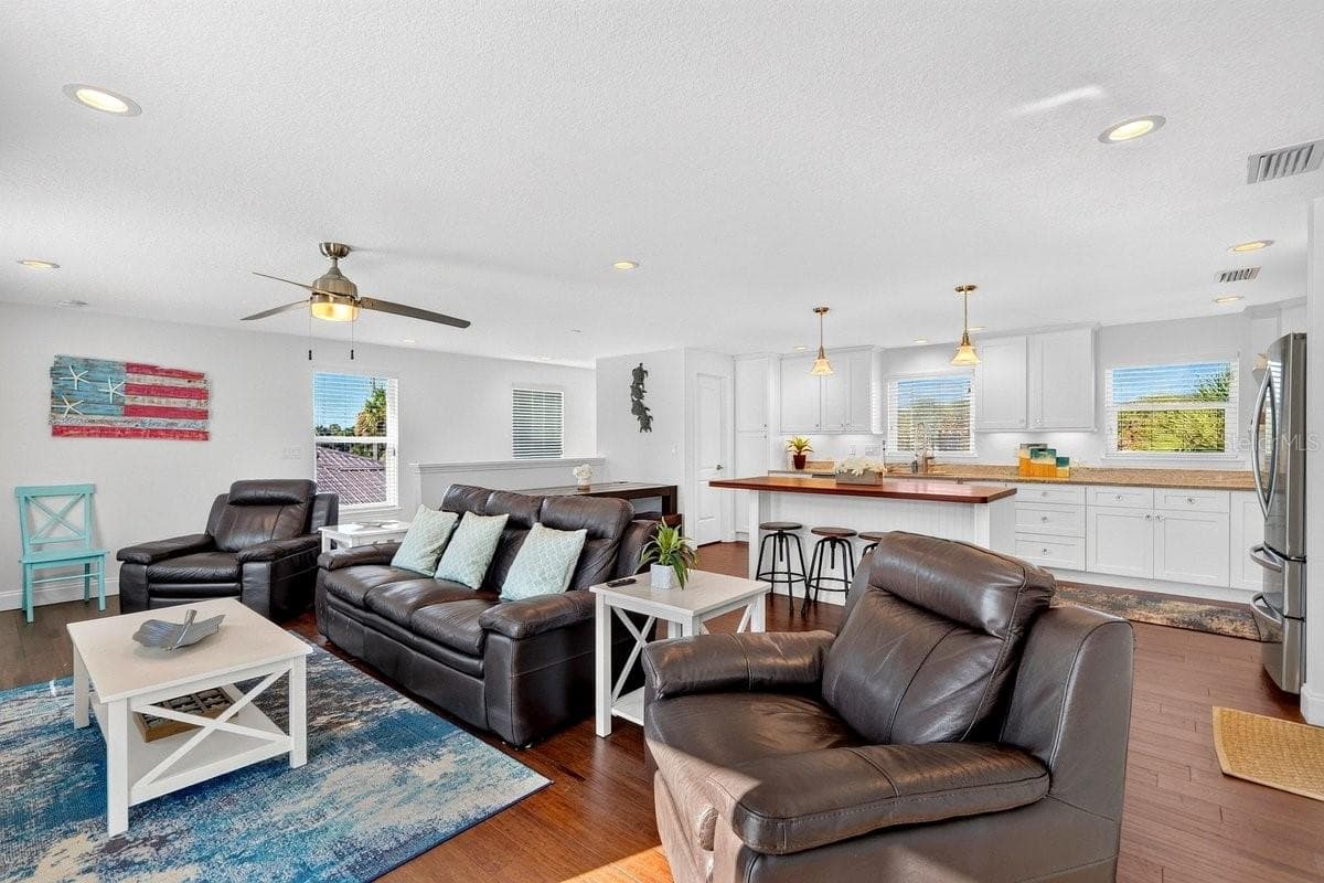 4717 ATLANTIC AVENUE — photo 18 of 61