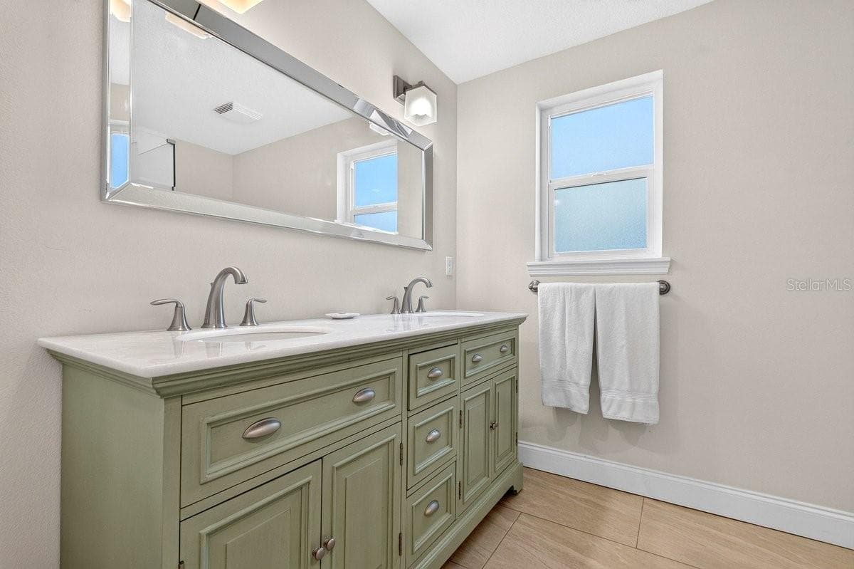 4717 ATLANTIC AVENUE — photo 40 of 61