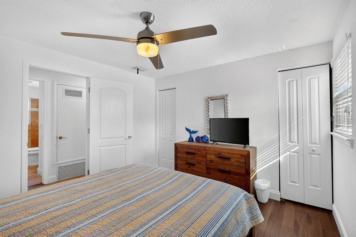 4717 ATLANTIC AVENUE — photo 35 of 61