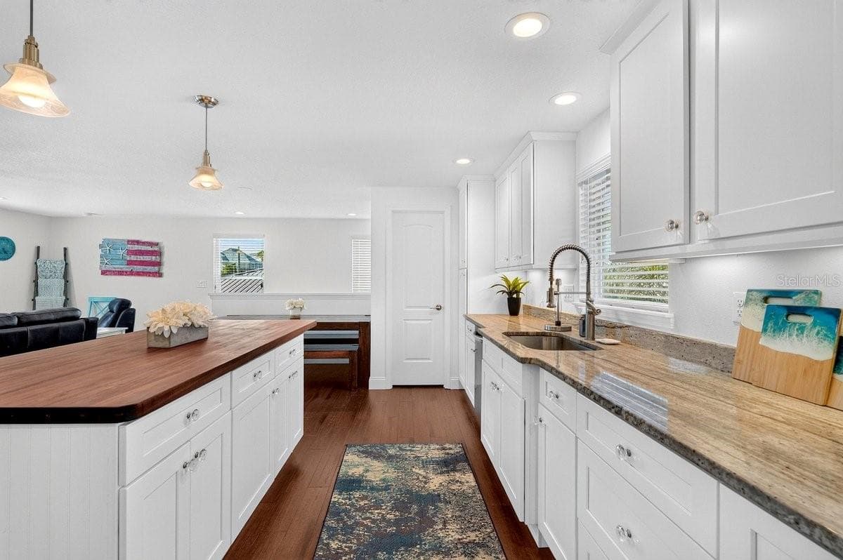 4717 ATLANTIC AVENUE — photo 24 of 61