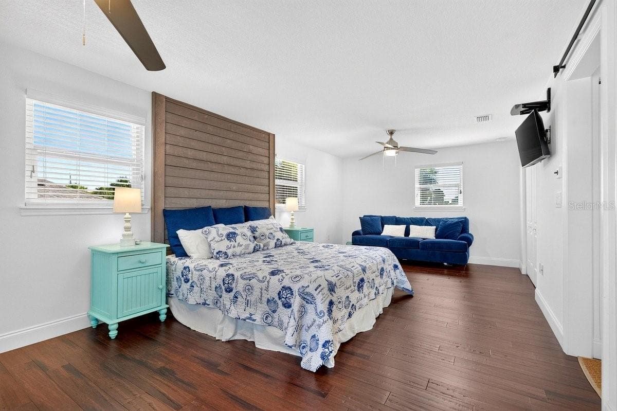 4717 ATLANTIC AVENUE — photo 27 of 61