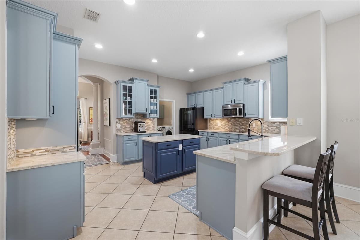 1018 WILD ELM STREET — photo 16 of 65