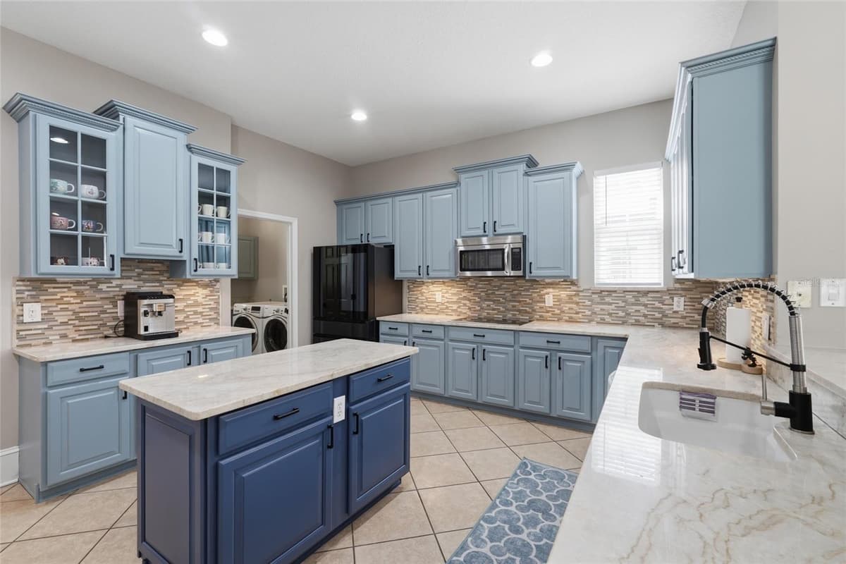 1018 WILD ELM STREET — photo 18 of 65