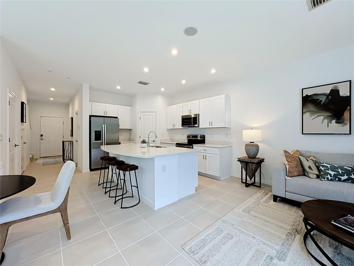 8429 LUNAR SKYE ST — photo 17 of 39